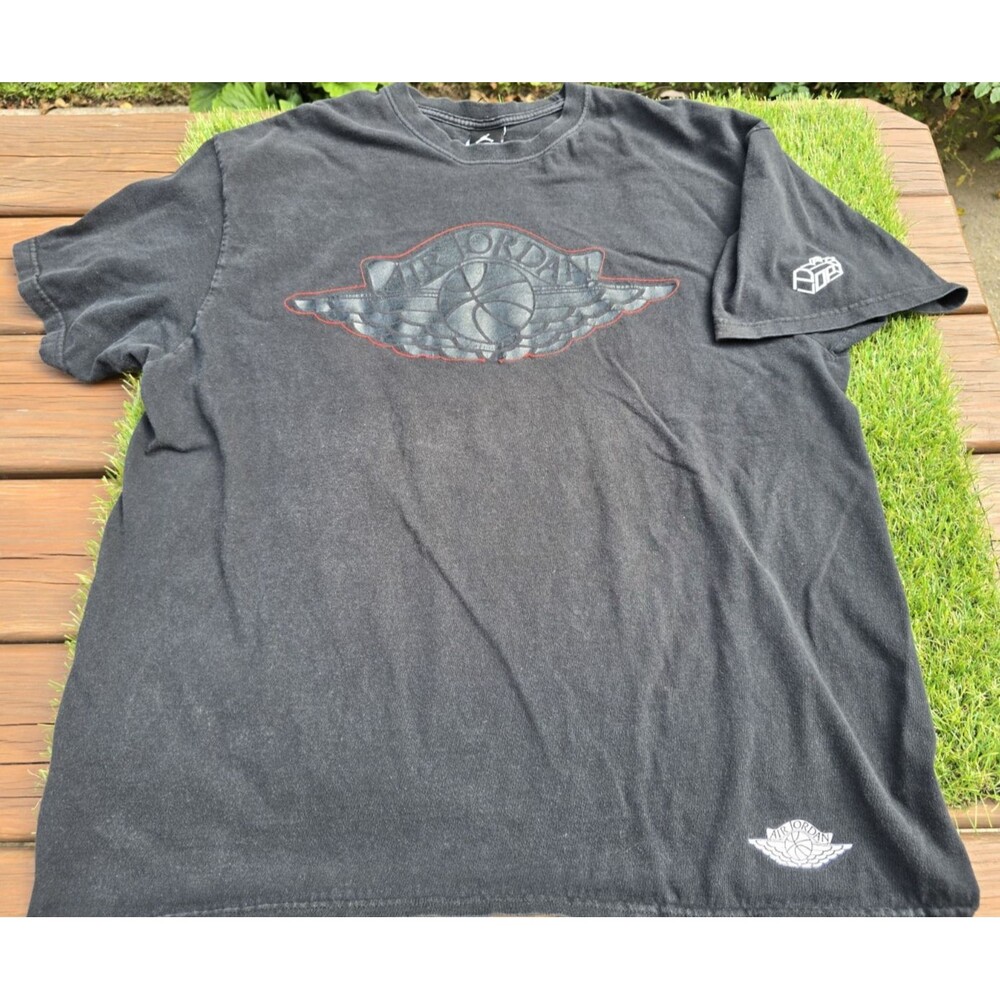 Vintage Air Jordan Wings Graphic T Shirt Mens XL Cotton Y2K 2000s Red Logo Black